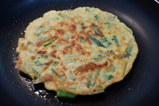 沖縄県の郷土料理「ヒラヤーチー」