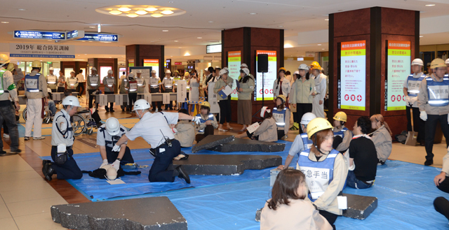 八重洲地下街での防災訓練