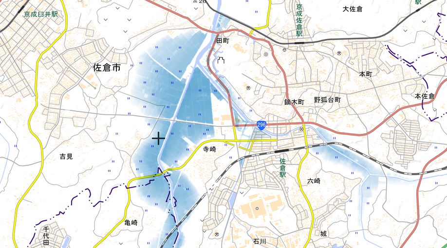 P2 1 国土地理院資料「利根川水系（鹿島川・高崎川）佐倉市周辺の浸水推定段彩図」より（一部トリミング） - 「広域同時多発水害」に どう備えるか