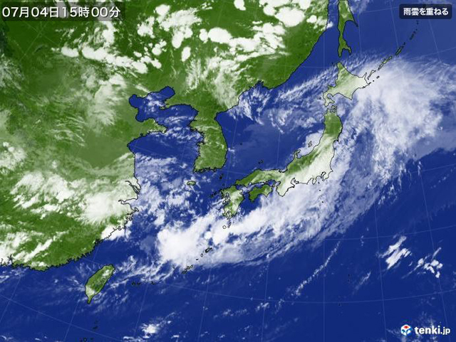 P2 1b tenki.jpより「日本付近の気象衛星2020年07月04日」 - 「2020（令和2）年7月豪雨」<br>5年連続 気象庁命名の風水害