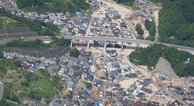 国土交通省資料より「2018年7月豪雨／広島県安芸郡坂町小屋浦の土砂災害」