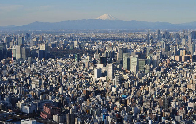 P2 5 スカイツリーからの東京遠景（Photo：Wikipedia） - 「ICT x センサー」<br>＝デジタルテクノ防災