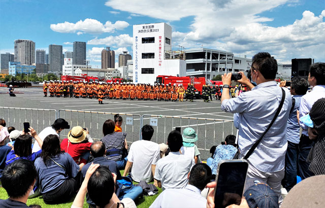 P6 2 東京消防庁消火救急隊の整列 - 「東京国際消防防災展2023」リポート