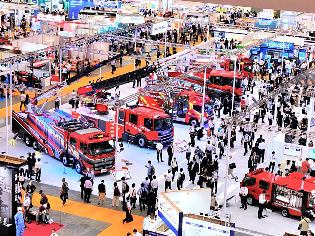 P6 4 屋内会場の企業展示エリア - 「東京国際消防防災展2023」リポート