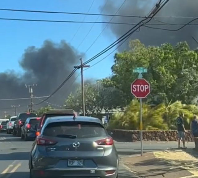 P4 3 ハワイ州マウイ島の山火事（American Oceans Org Instagramより） - ハワイ・マウイ島「火焔流」大火