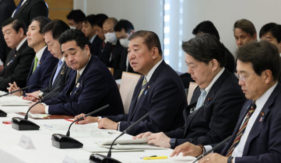 P2 1 防災立国推進閣僚会議（2024年12月20日）で発言する石破総理 560x326 - 「防災庁」設置に向けて<br>“真の防災立国”を