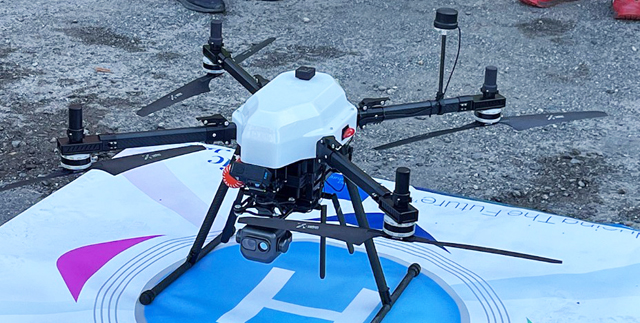 「droptip」が展開する<br>災害情報共有プラットフォーム P6 2 Autonomy社製国産UAV(ドローン) Surveyor IN - 「droptip」が展開する<br>災害情報共有プラットフォーム
