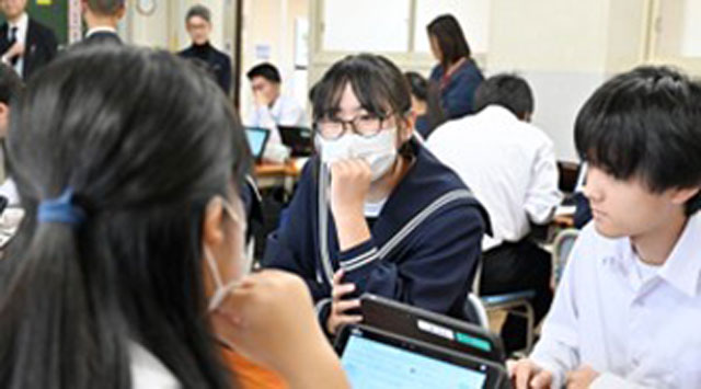 次世代防災 担い手への期待<br>「復興庁出前授業」 P1c 出前授業でのグループワーク(イメージ) - 次世代防災 担い手への期待<br>「復興庁出前授業」